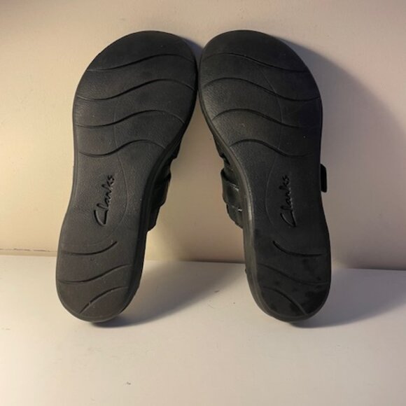 Clarks Utimate Comfort collection black leather Sandals Size 7 New - Picture 2 of 5